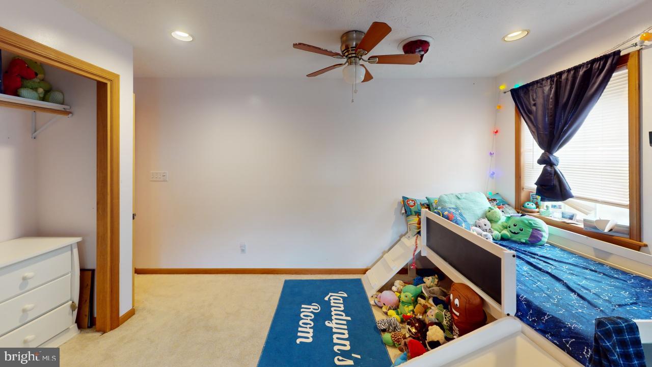 CRYSTAL VALLEY ESTATES - Residential