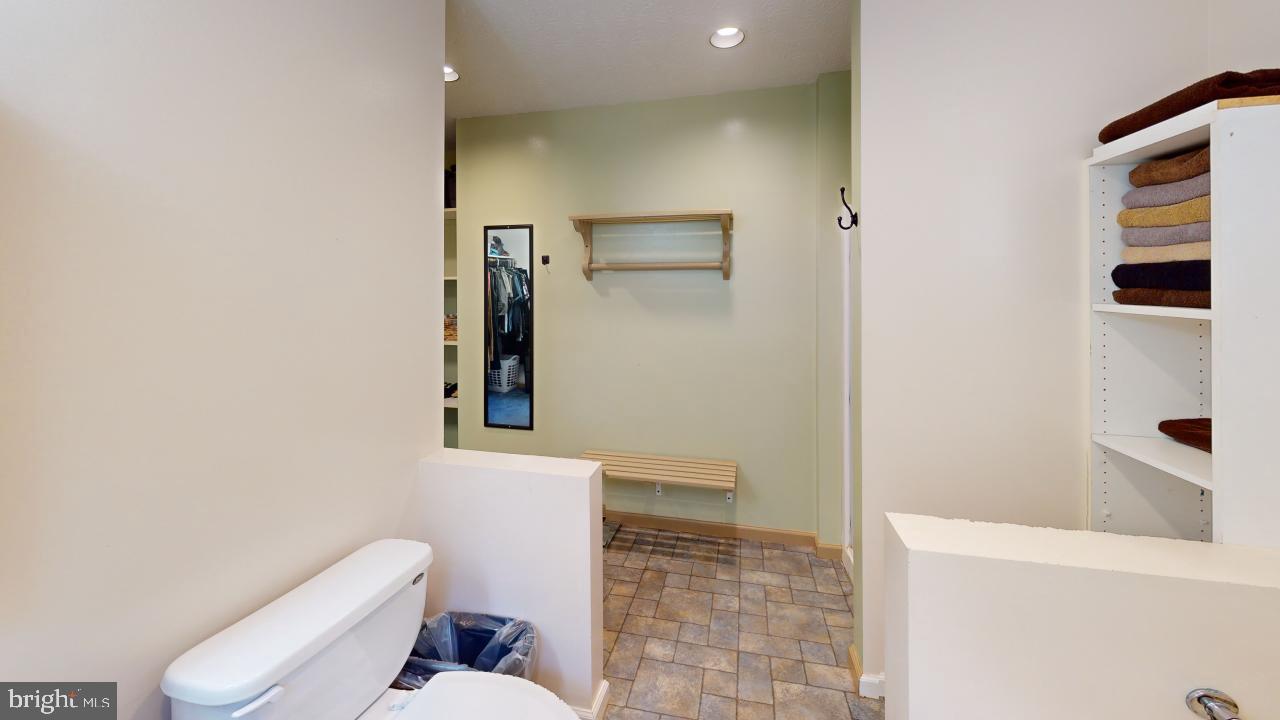 CRYSTAL VALLEY ESTATES - Residential