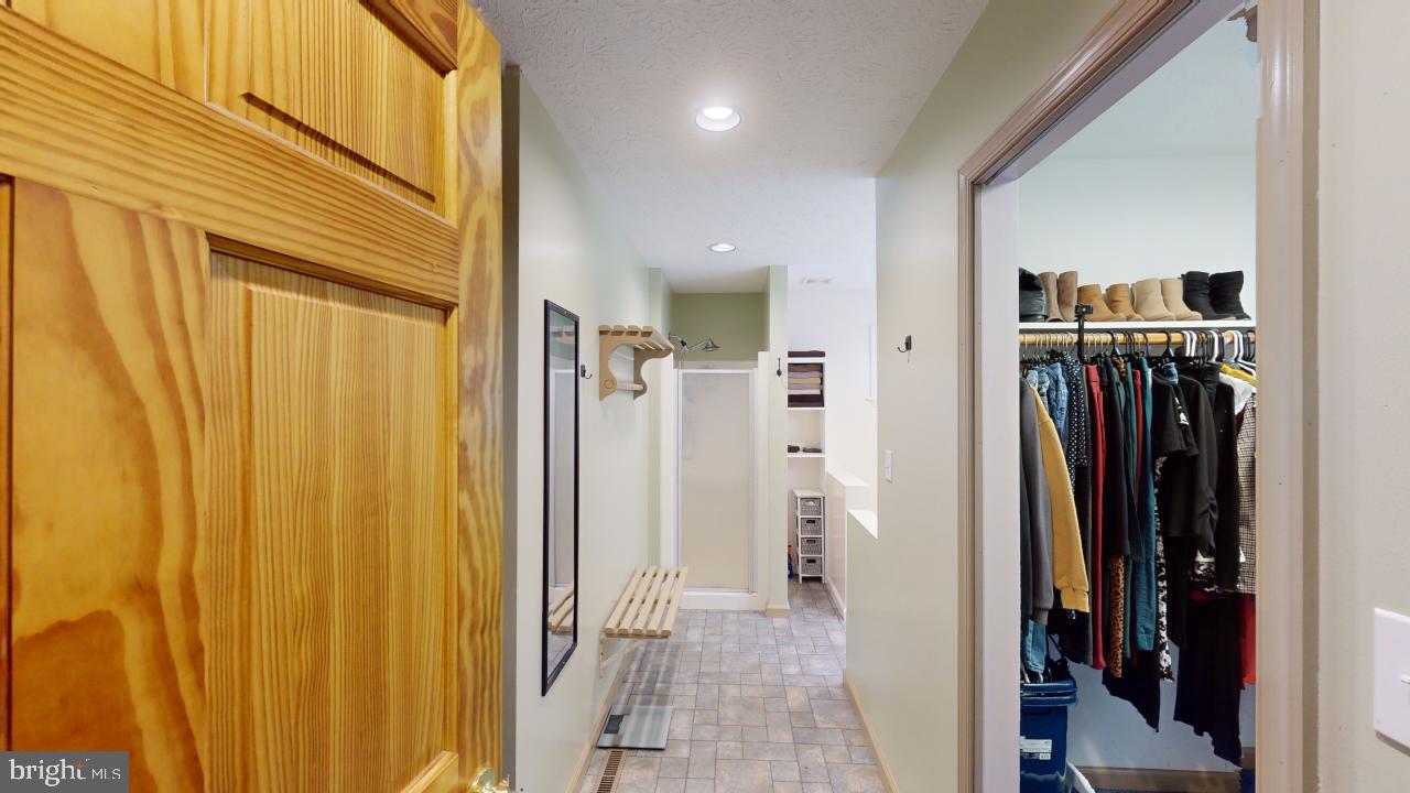 CRYSTAL VALLEY ESTATES - Residential