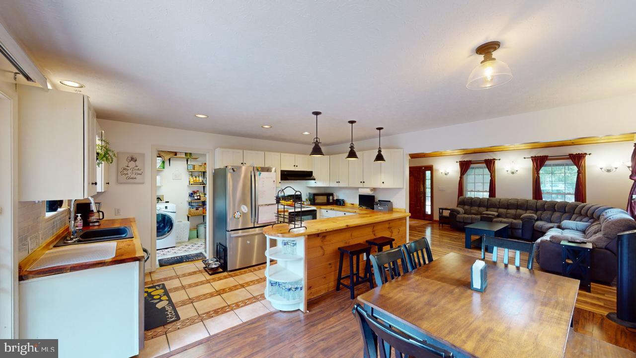 CRYSTAL VALLEY ESTATES - Residential