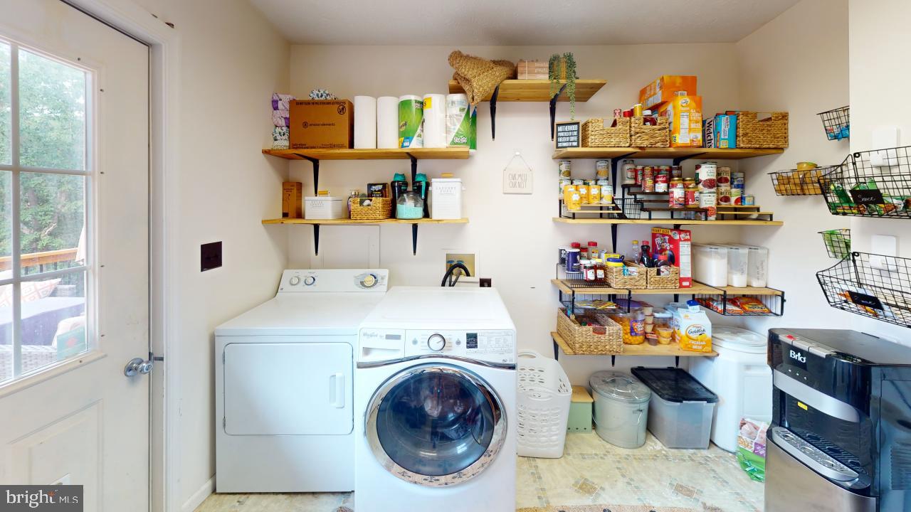 CRYSTAL VALLEY ESTATES - Residential