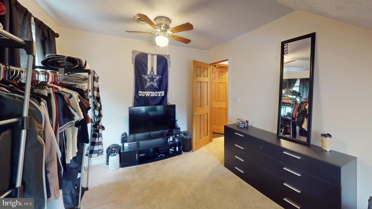 CRYSTAL VALLEY ESTATES - Residential