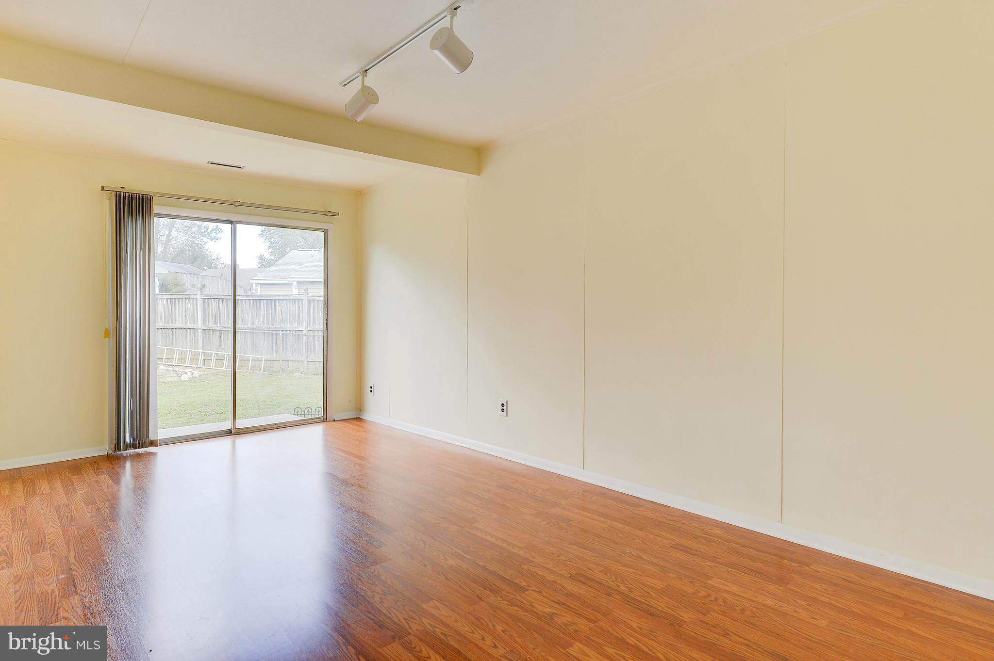 ROCKLAND - Residential