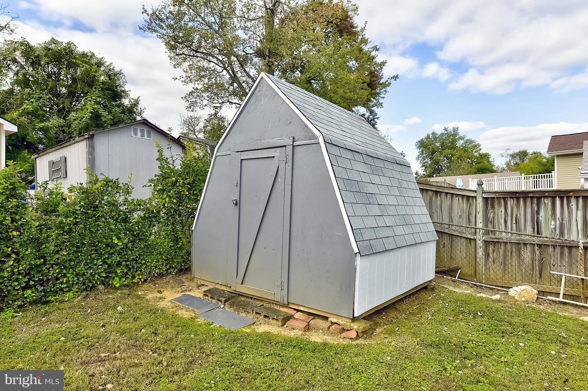 ROCKLAND - Residential