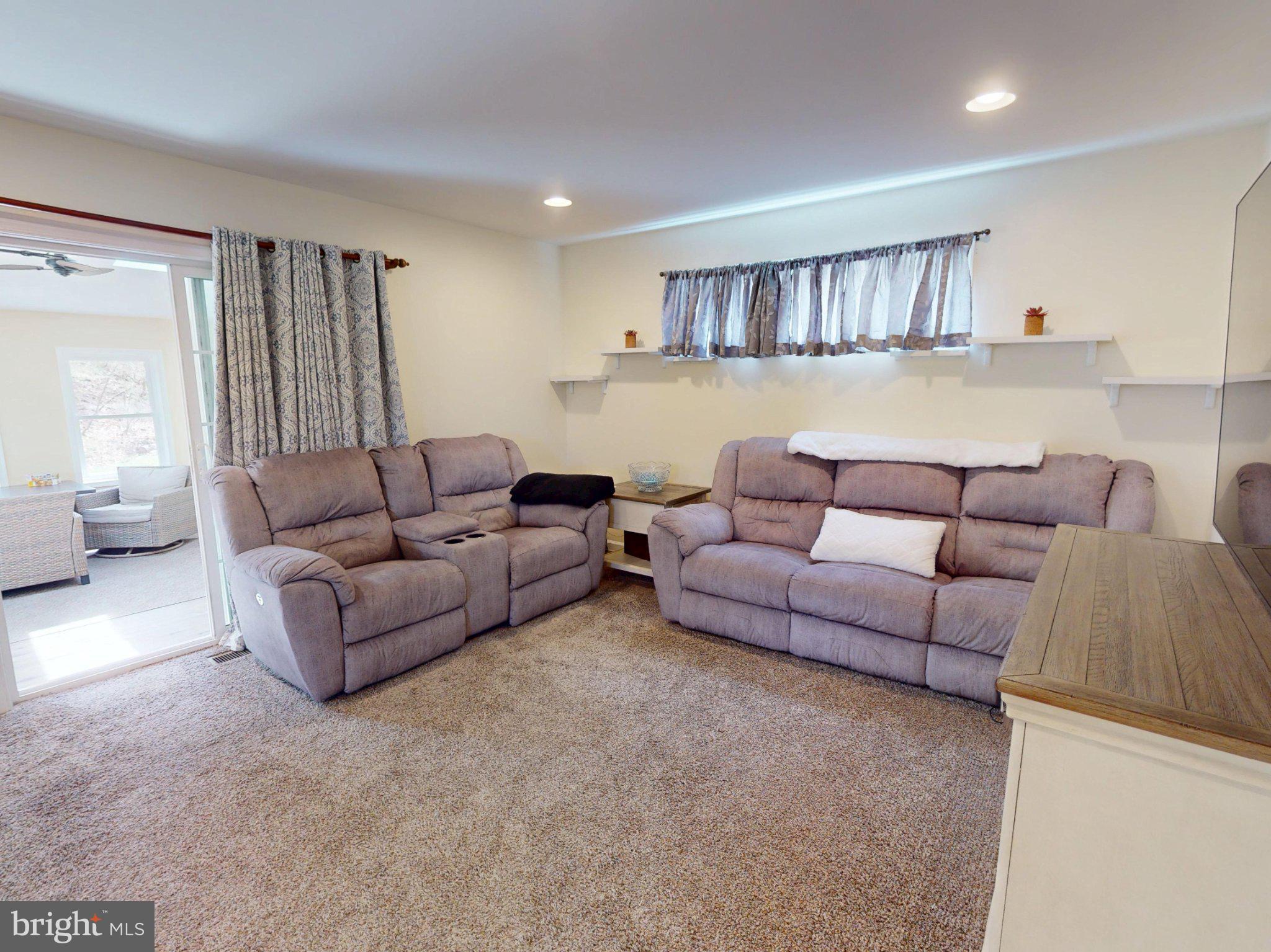 265 JAY LANE