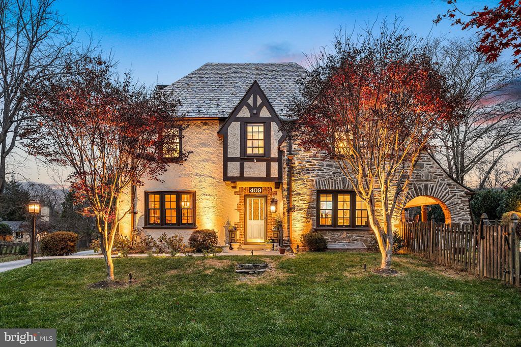 Photo of 409 Mcclenaghan Mill Road, WYNNEWOOD, PA 19096 (MLS # PAMC2162432)