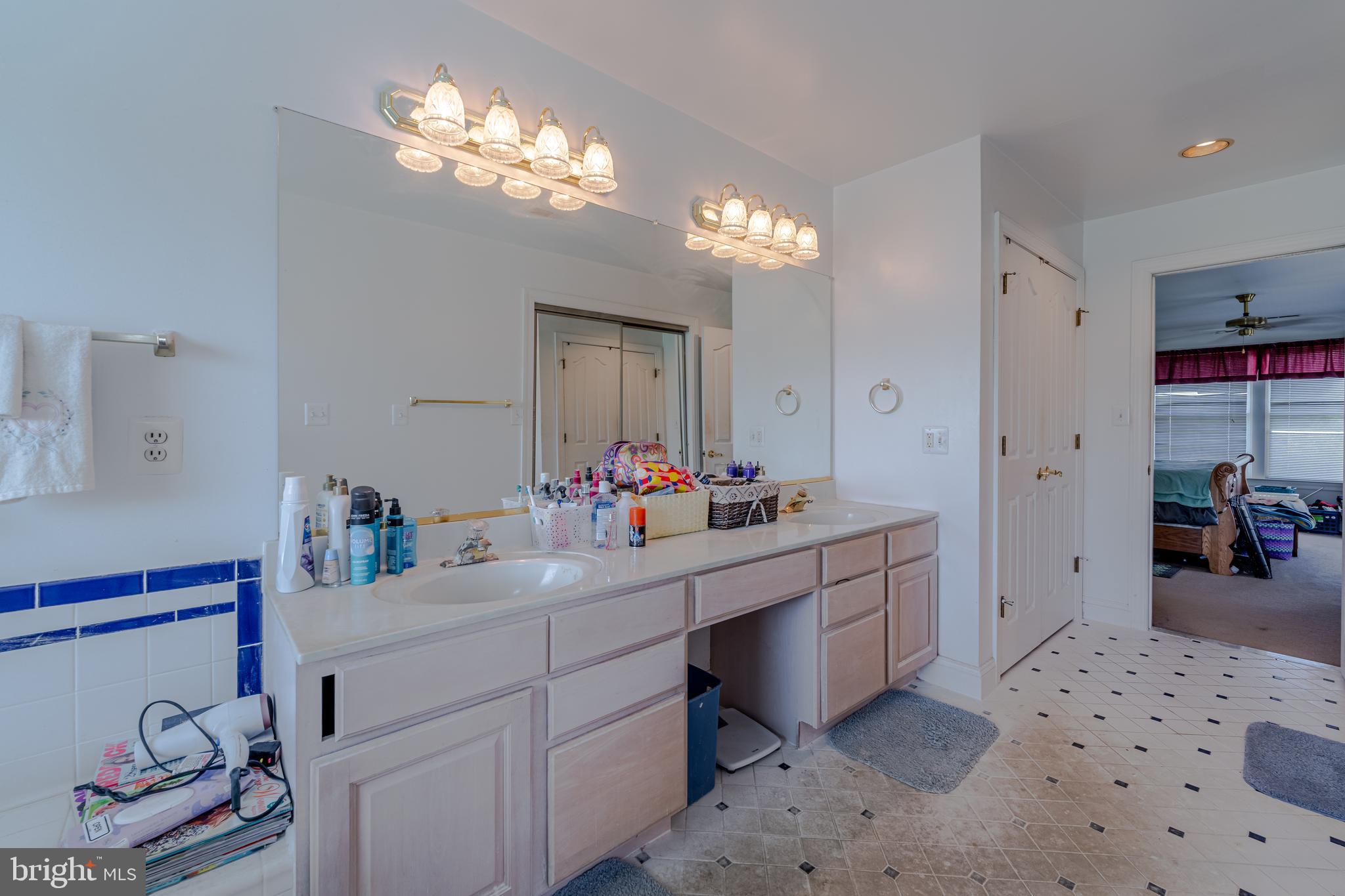 JARRETTSVILLE - Residential