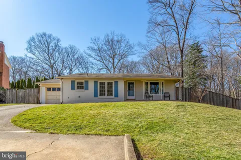 10316 Collingham Drive, Fairfax, VA MLS: VAFX2222240