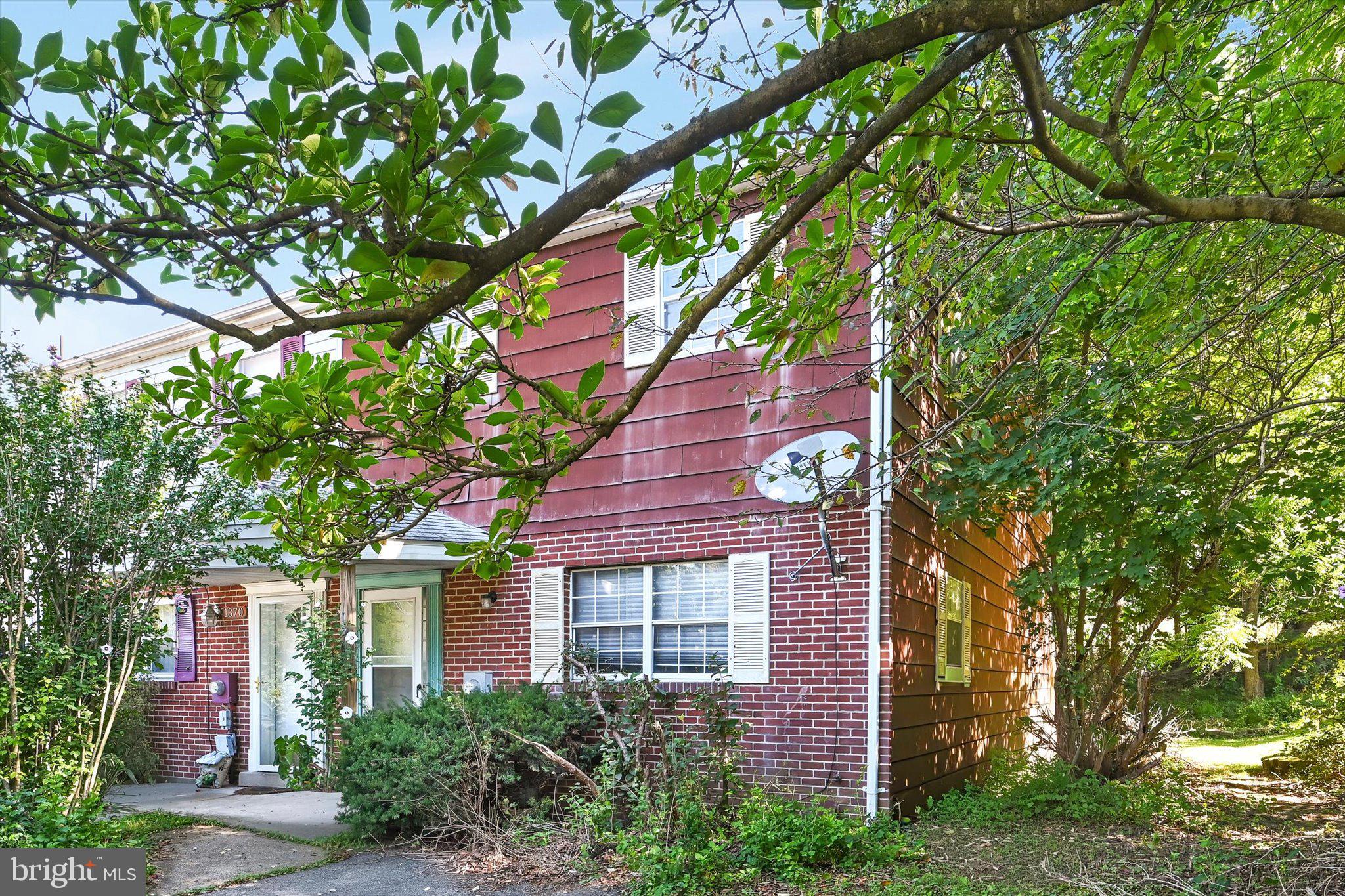 1368 FOX RUN