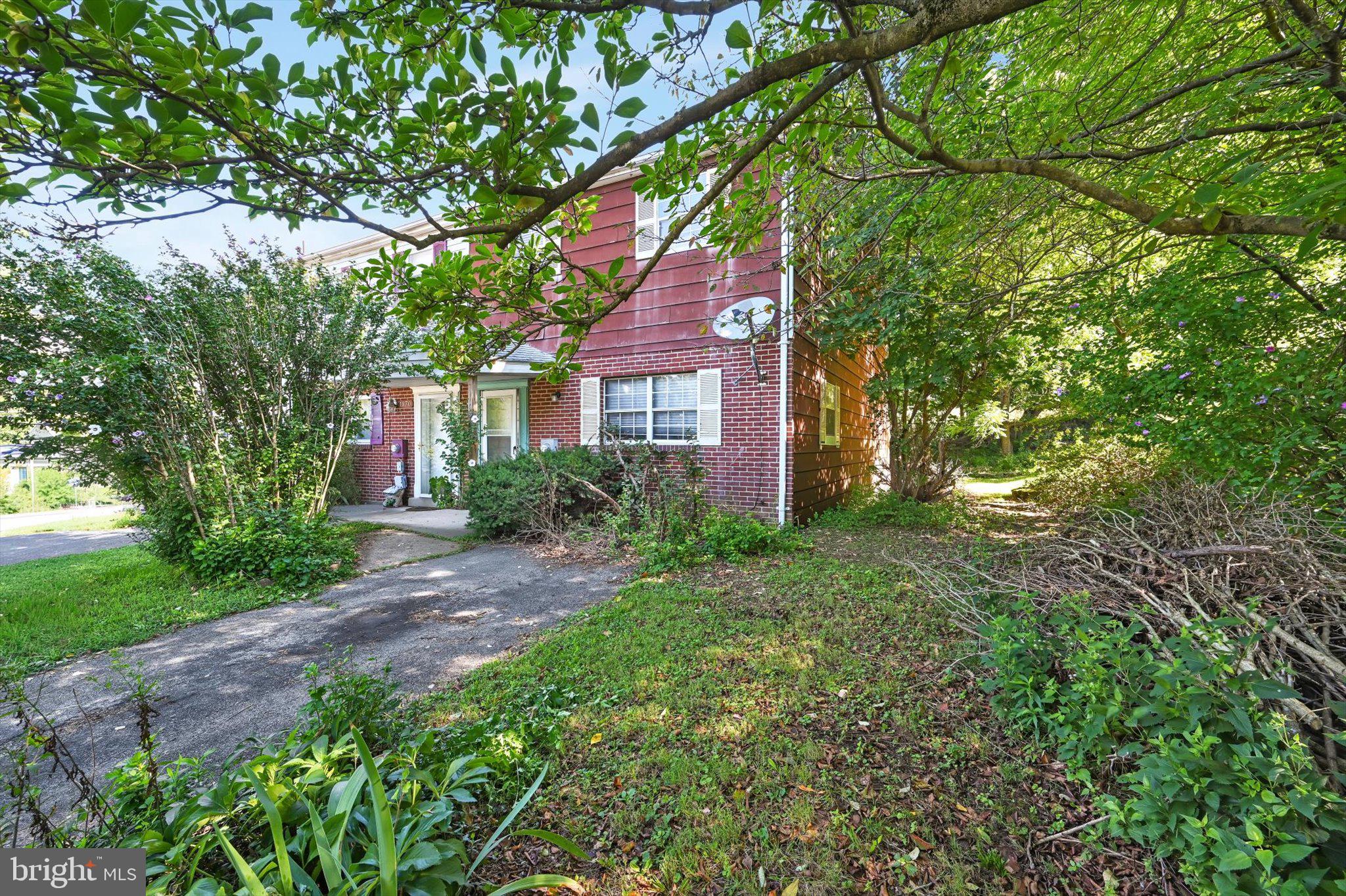 1368 FOX RUN