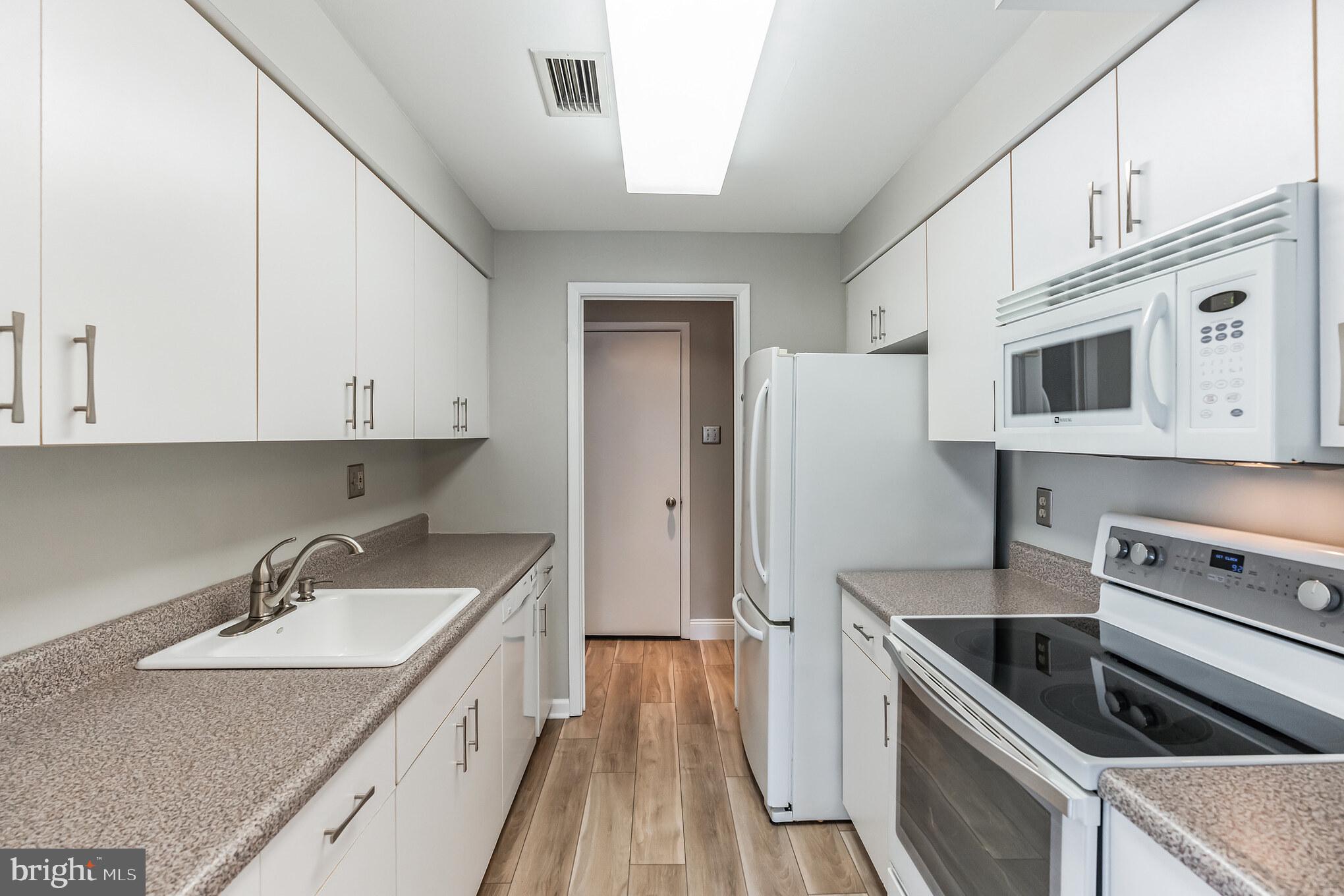 OAK HILL ESTATES - Residential