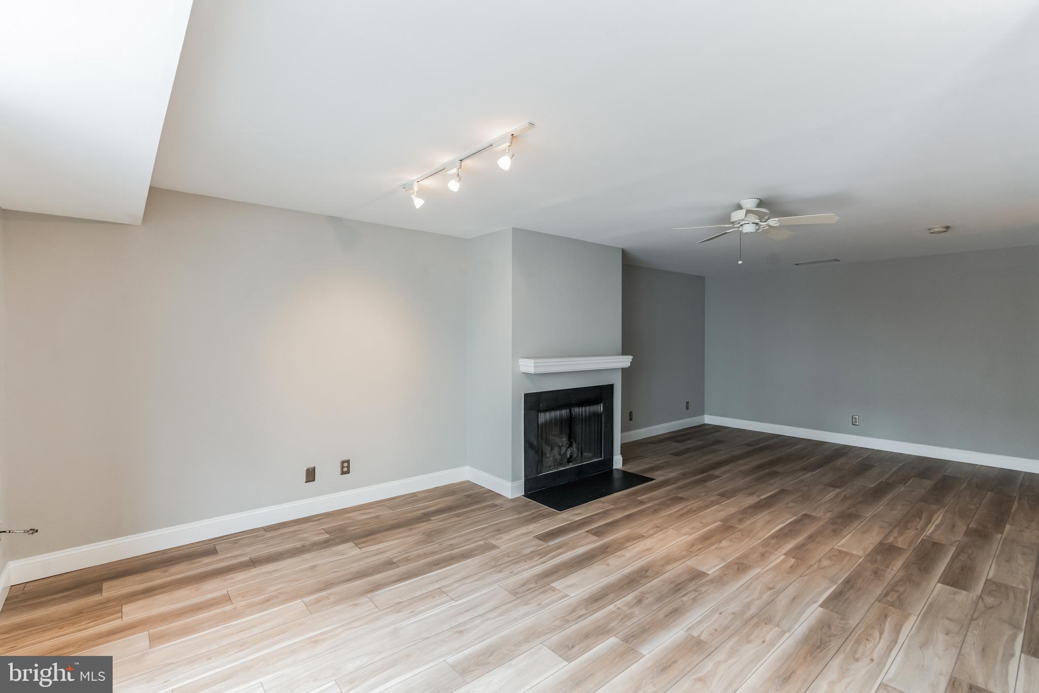 OAK HILL ESTATES - Residential