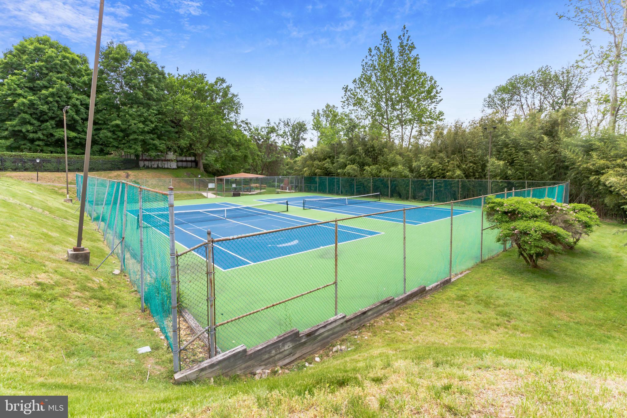 OAK HILL ESTATES - Residential