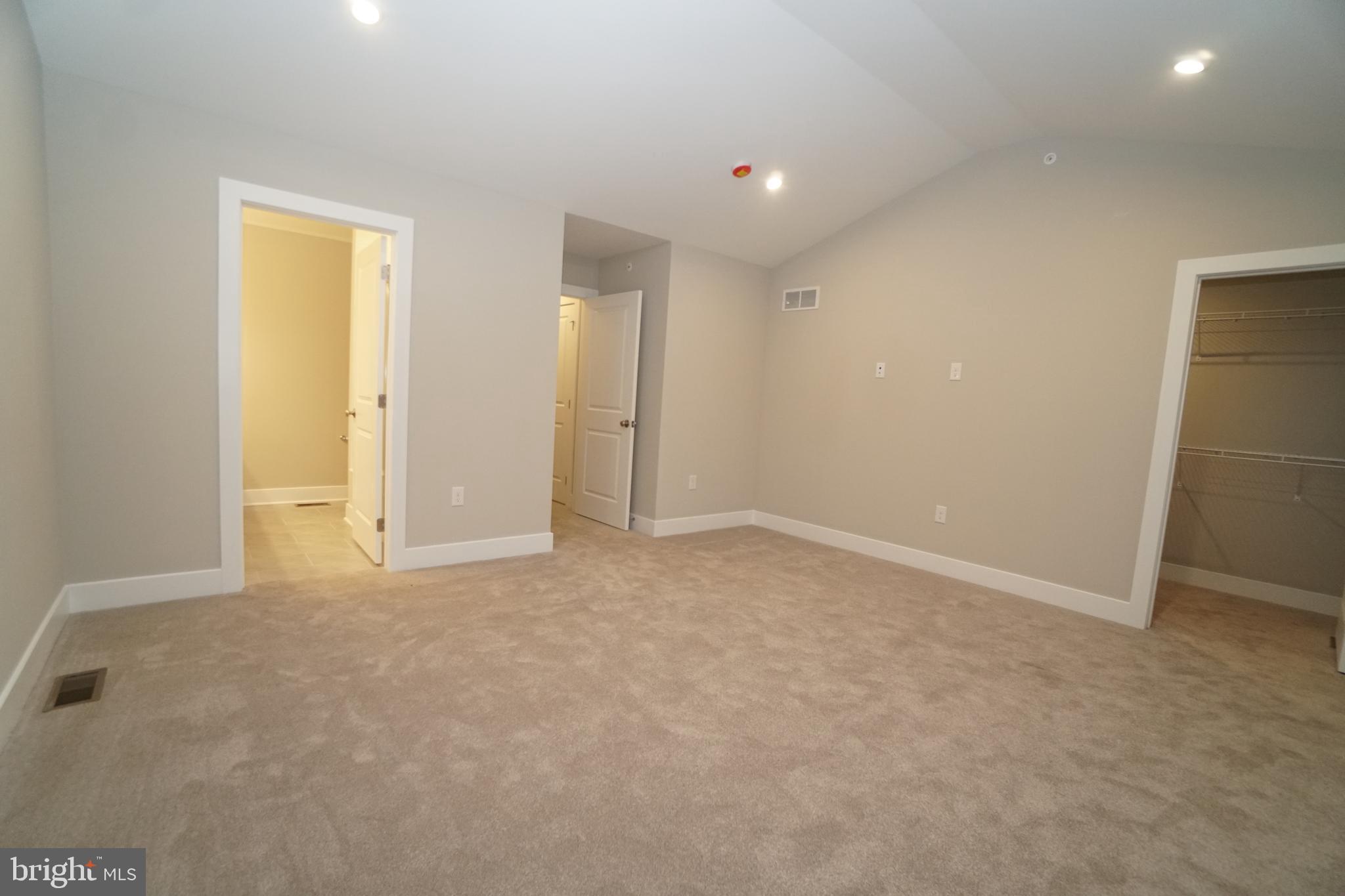 STERLING WALK - Residential Lease