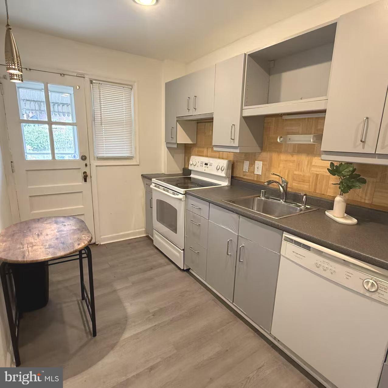 8324 LOCH RAVEN