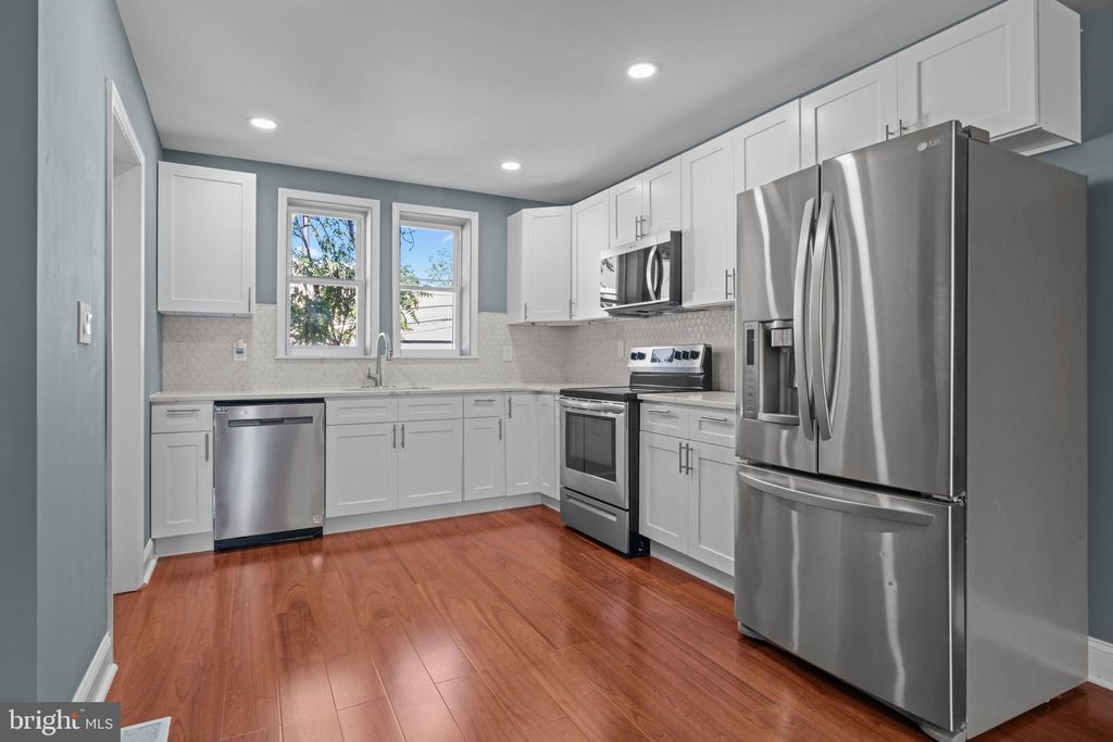 Photo of 811 W Fisher Avenue, PHILADELPHIA, PA 19141 (MLS # PAPH2549386)