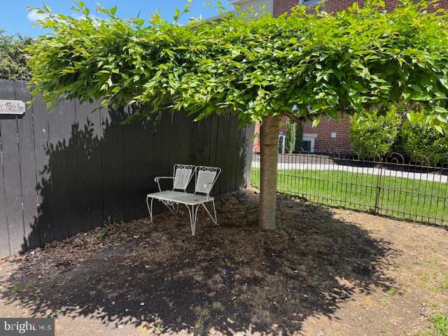 335 W MINER STREET