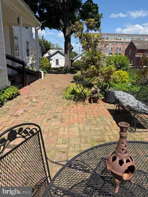 335 W MINER STREET