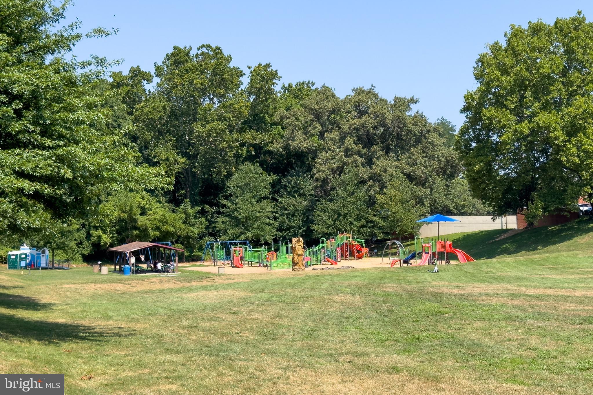 MAPLE HILL - Residential