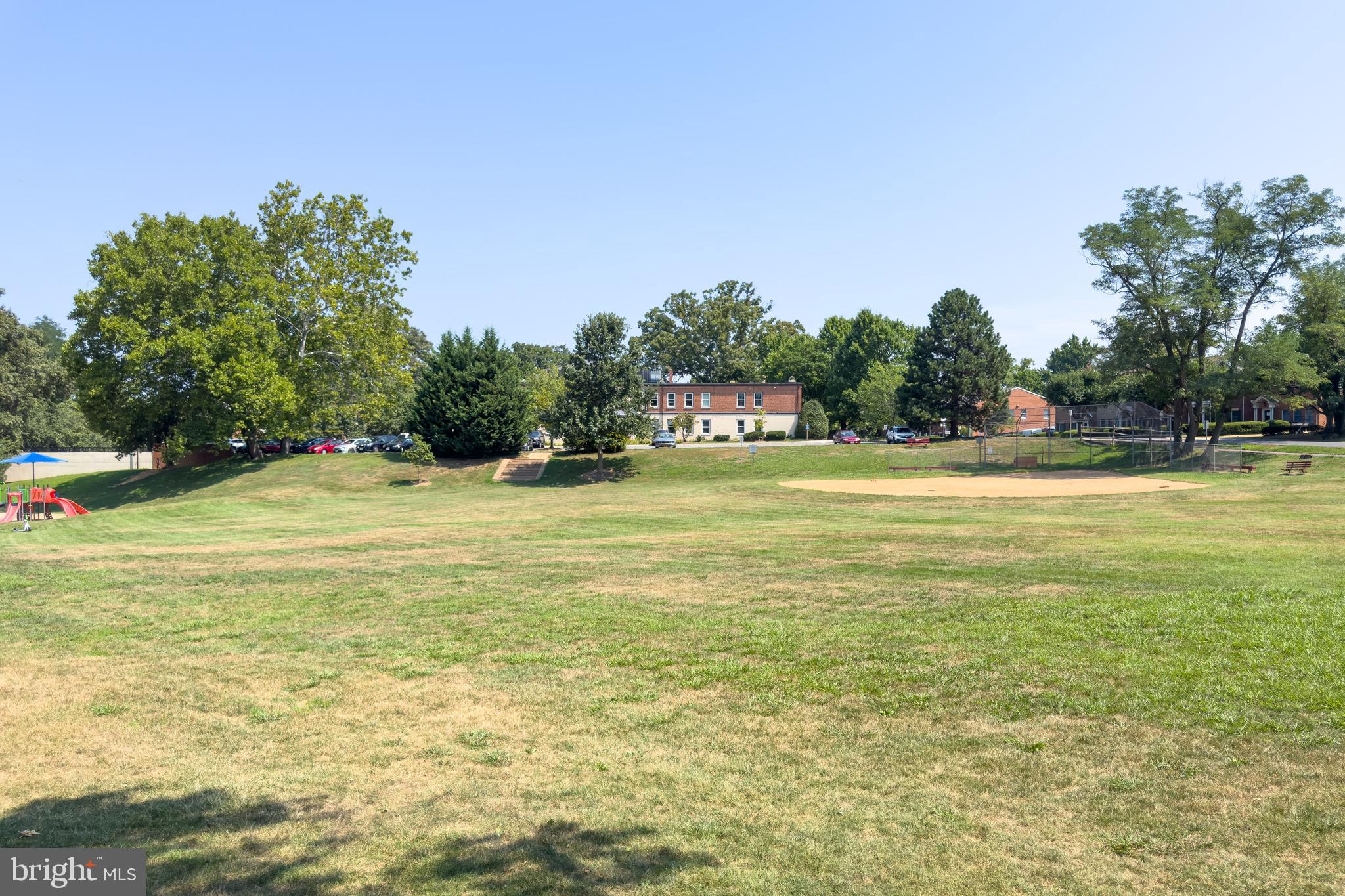 MAPLE HILL - Residential