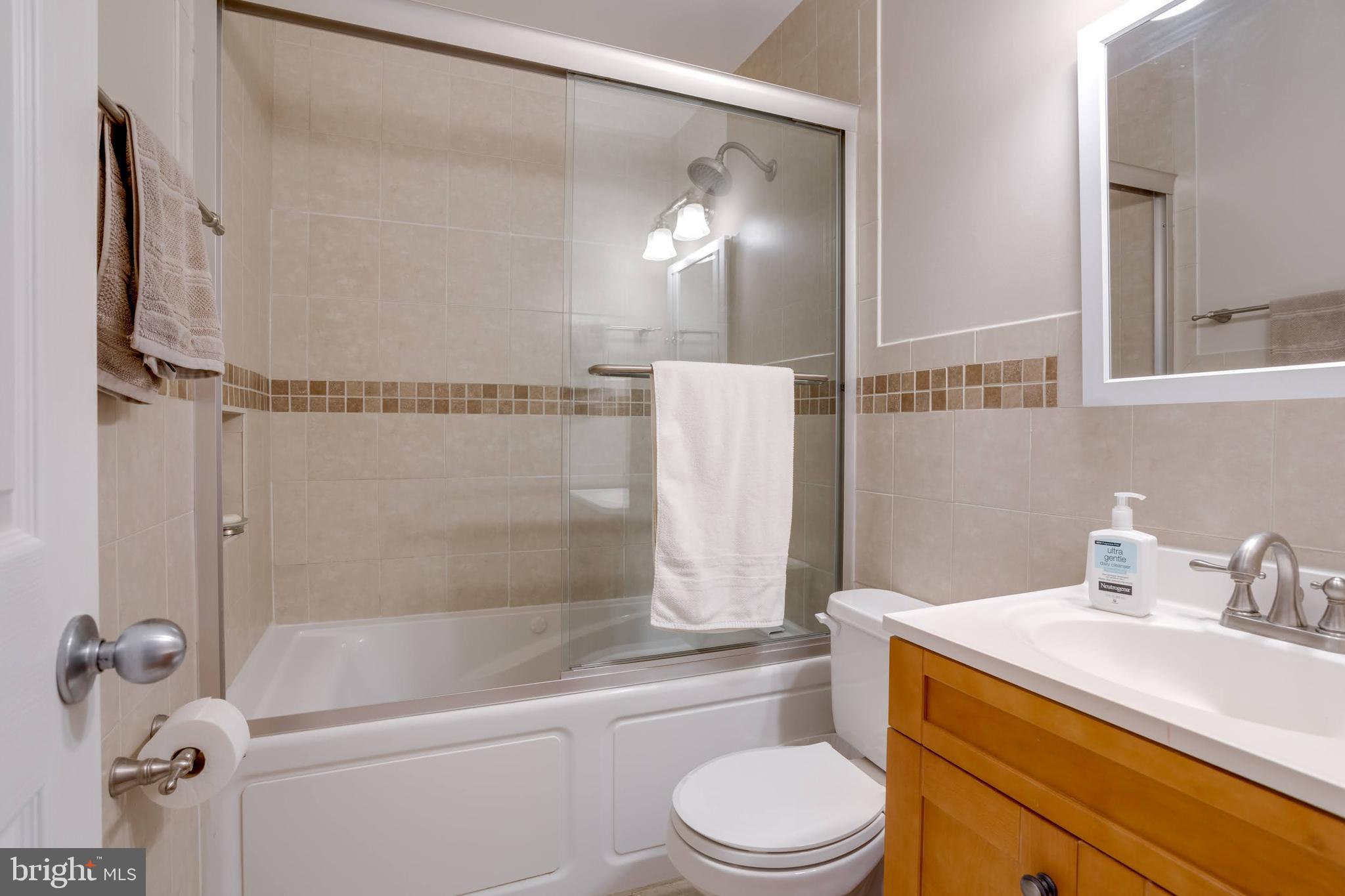 MAPLE HILL - Residential