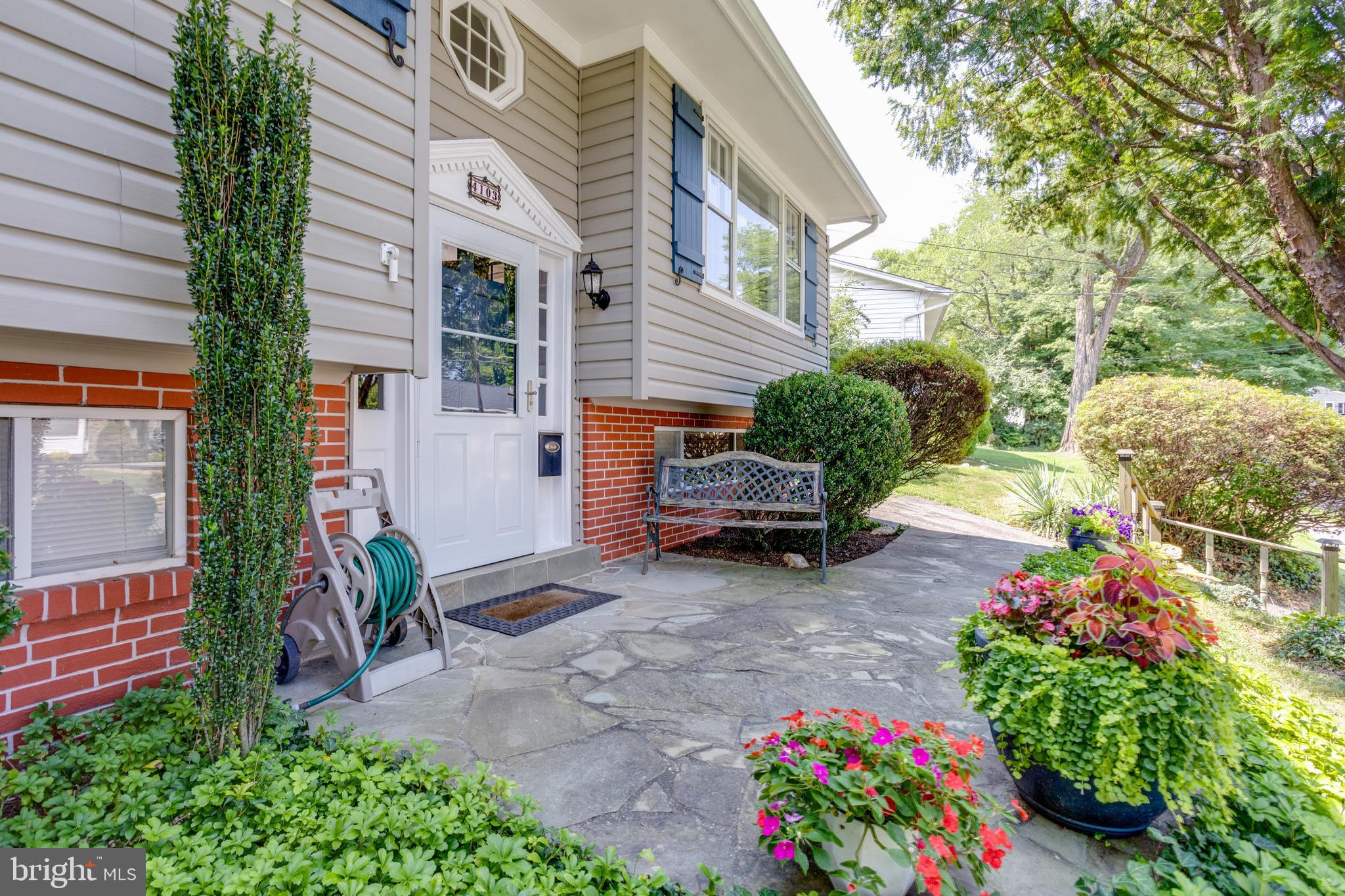 MAPLE HILL - Residential