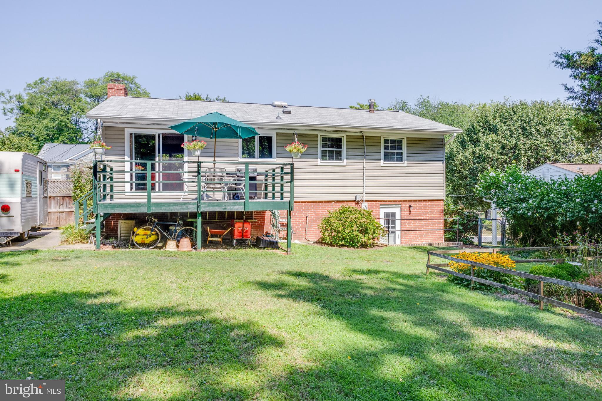 MAPLE HILL - Residential