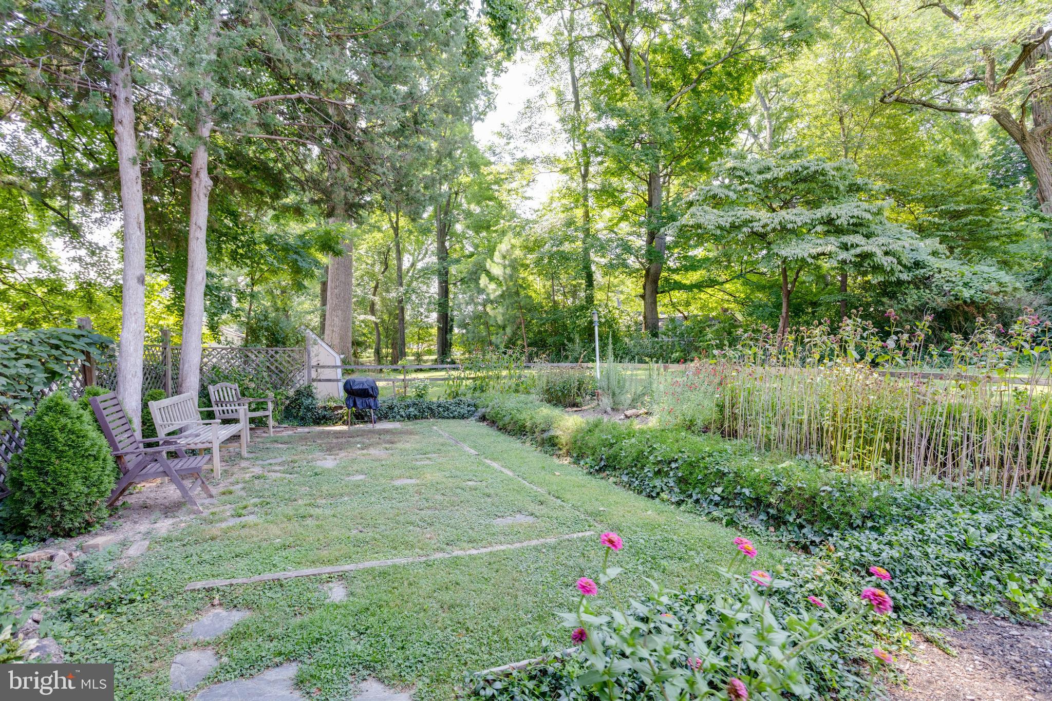 MAPLE HILL - Residential