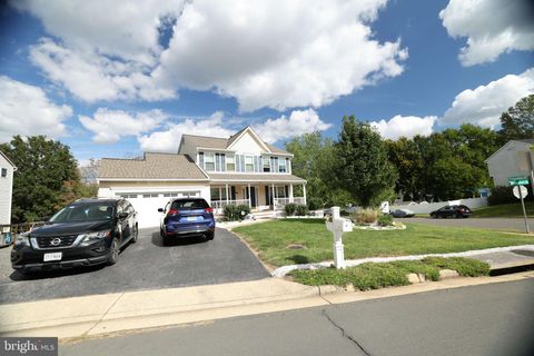 5710 RHODE ISLAND DRIVE WOODBRIDGE VA 22193