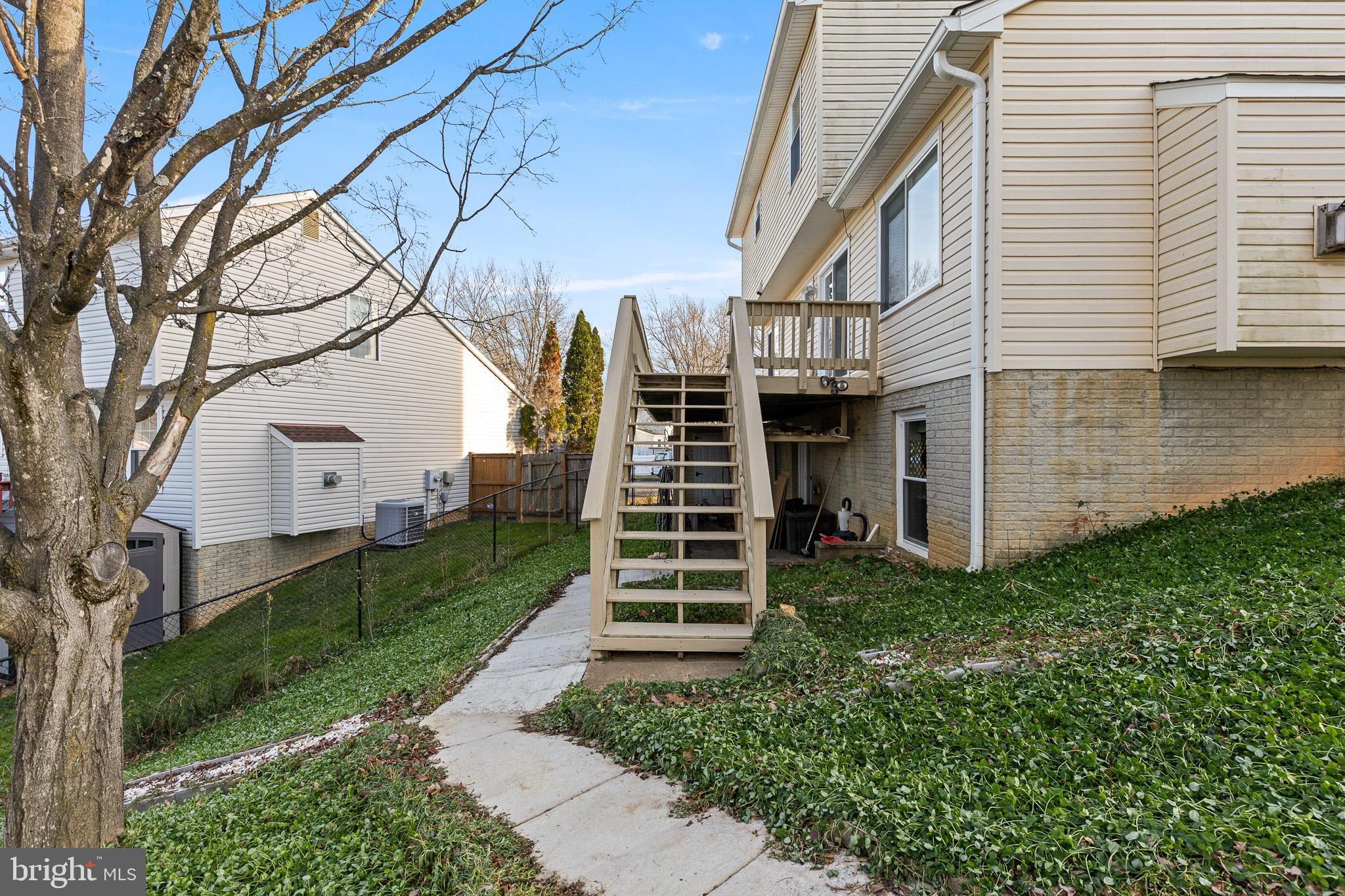 DALE CITY - Residential