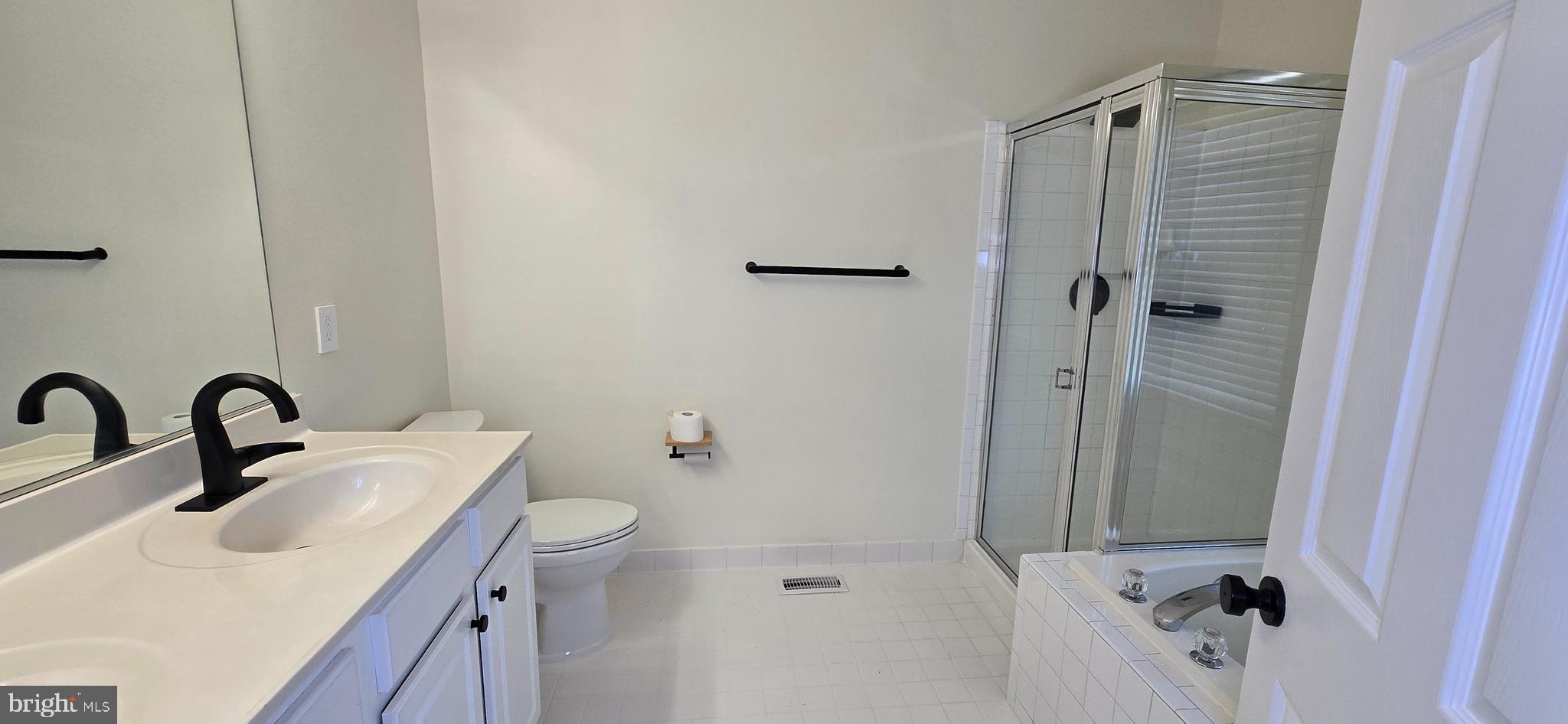 LYONS GATE - Residential Lease