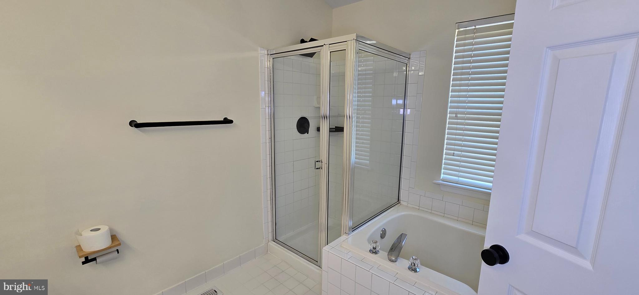 LYONS GATE - Residential Lease