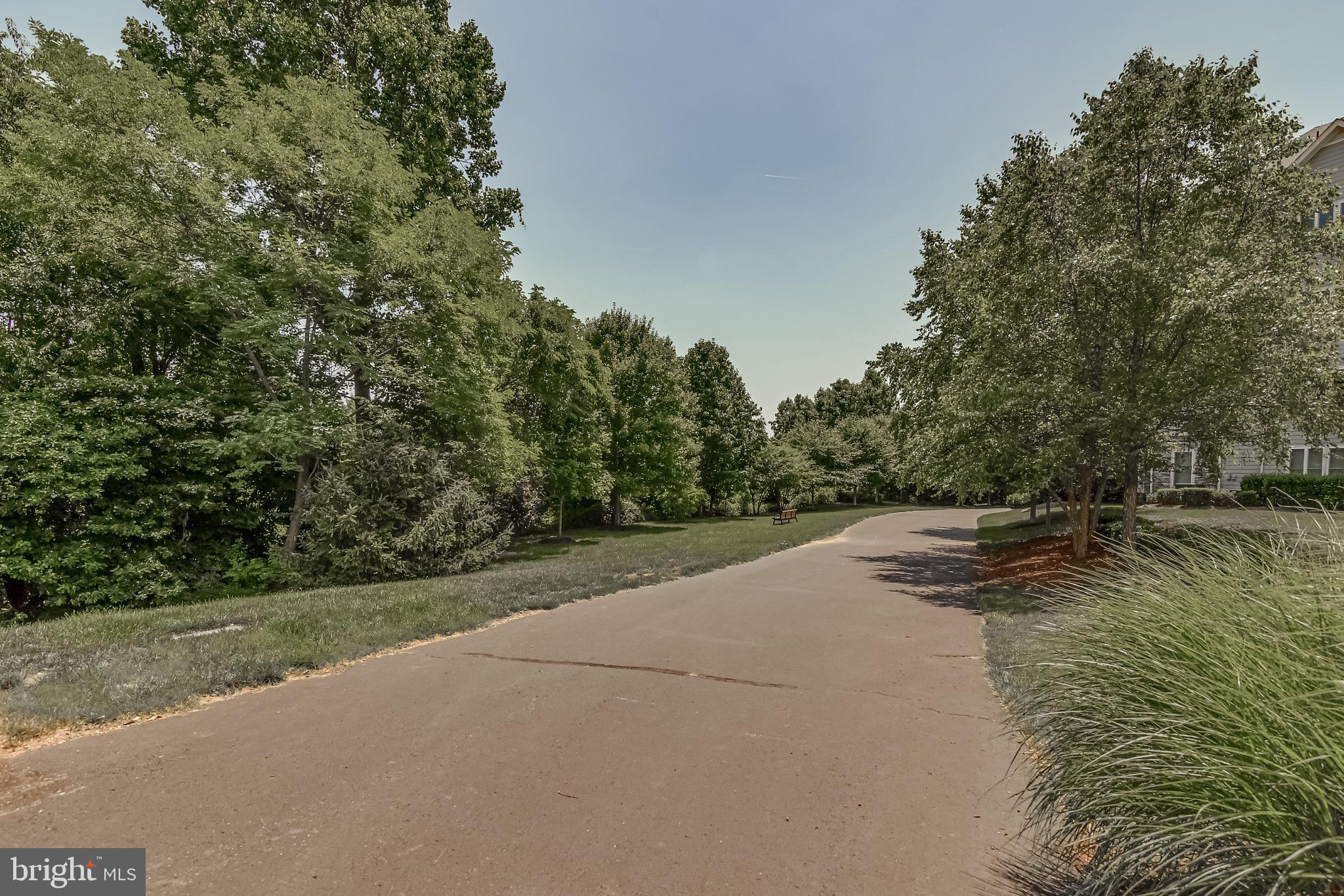 POTOMAC POINTE CONDOMINI - Residential Lease