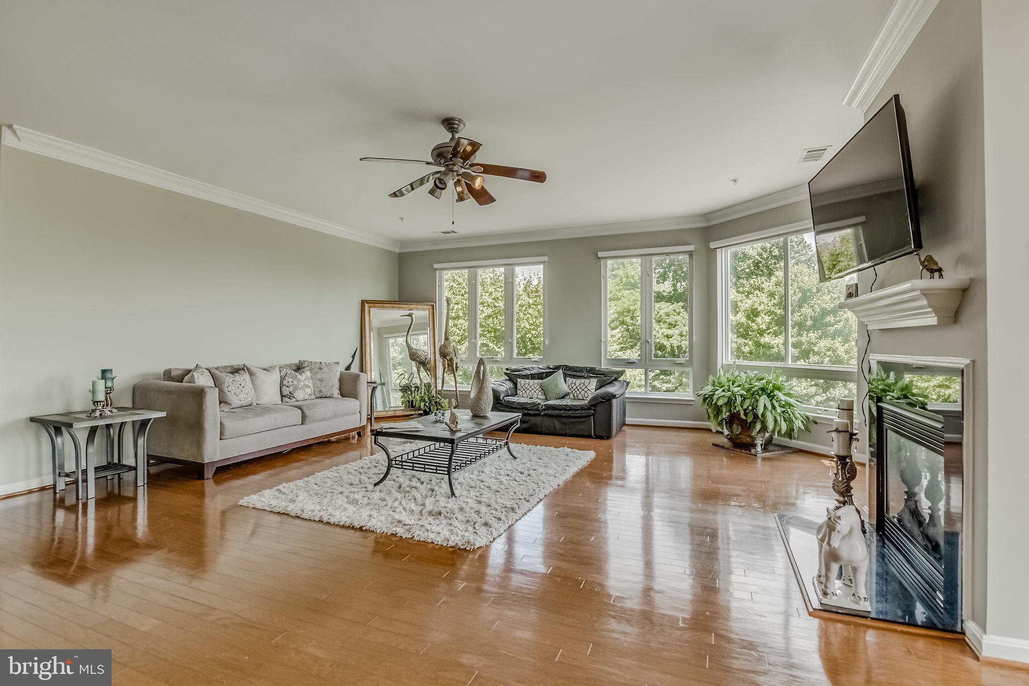 POTOMAC POINTE CONDOMINI - Residential Lease