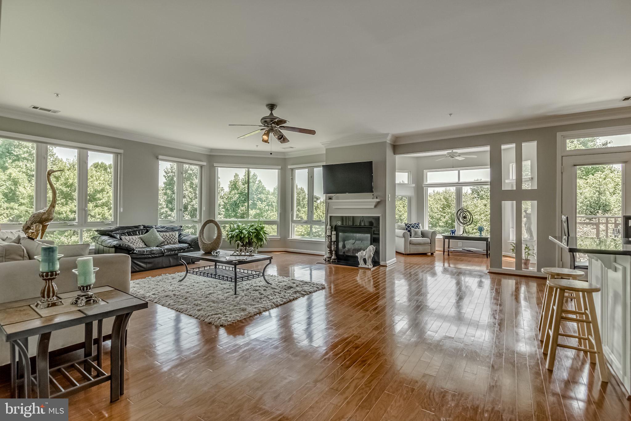 POTOMAC POINTE CONDOMINI - Residential Lease