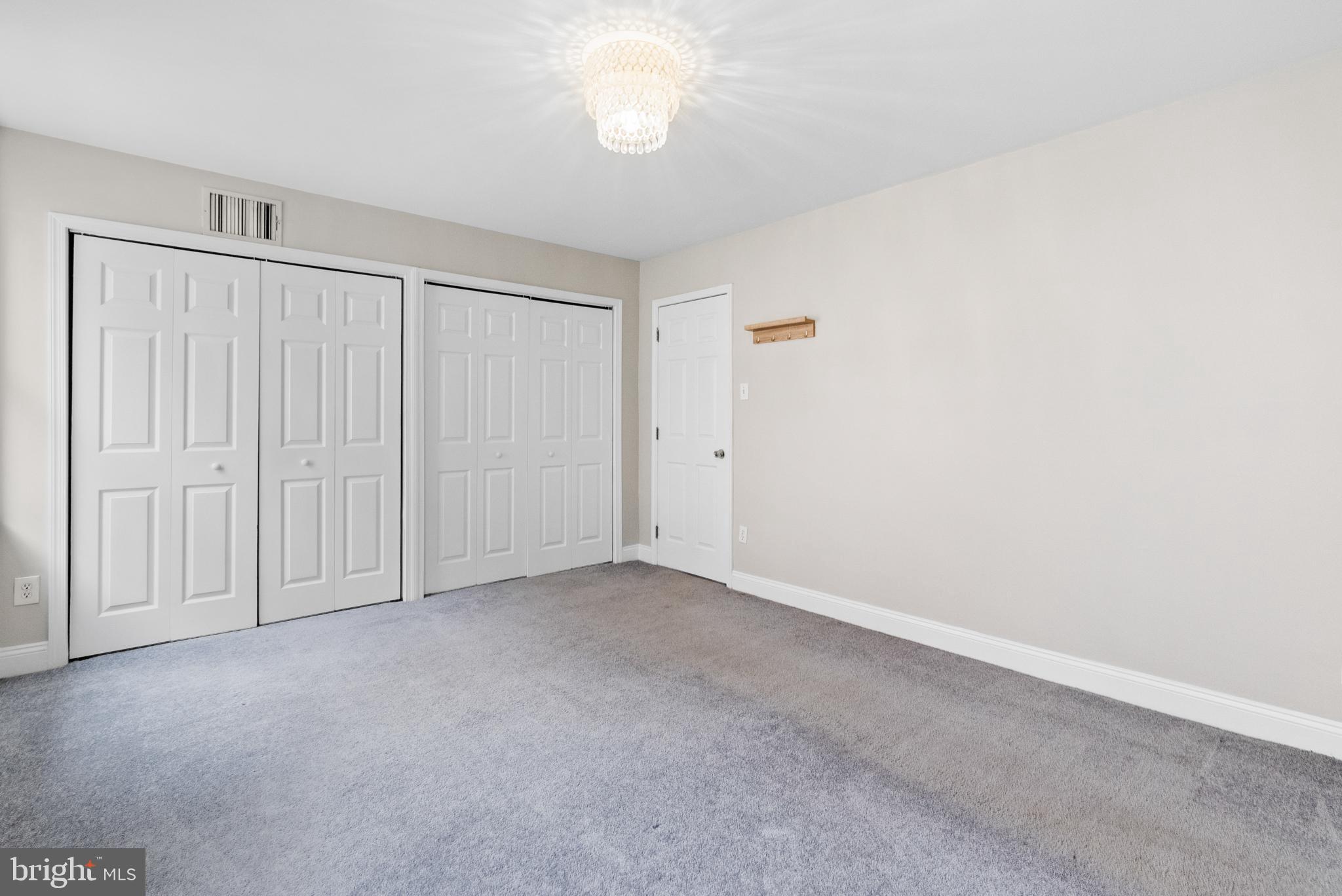 FAIRMOUNT - Residential