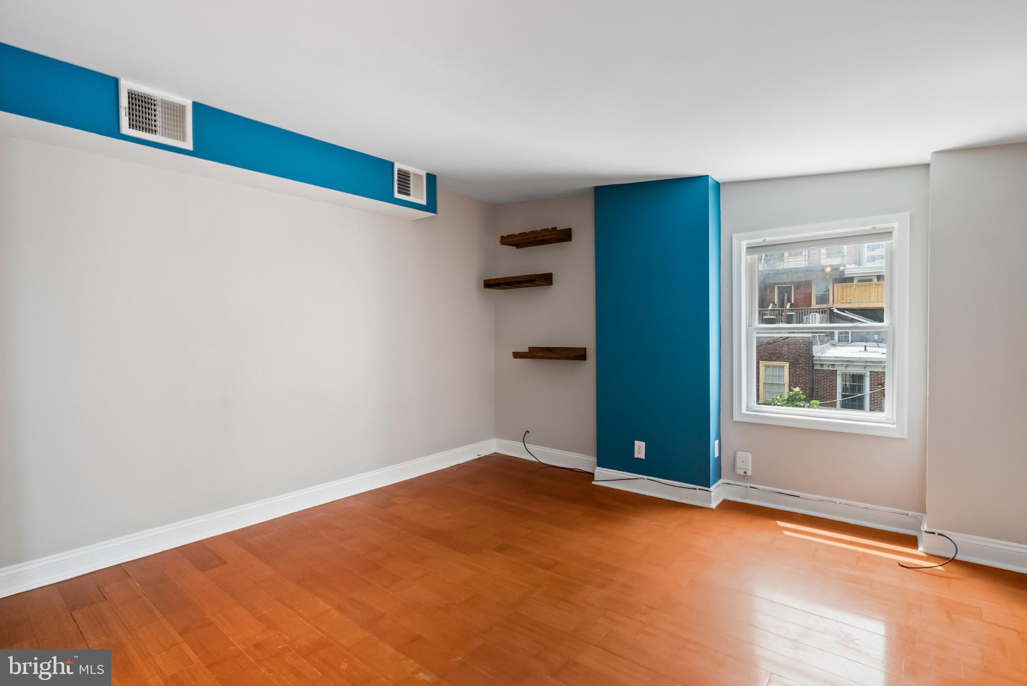 1504 MOUNT VERNON STREET 3