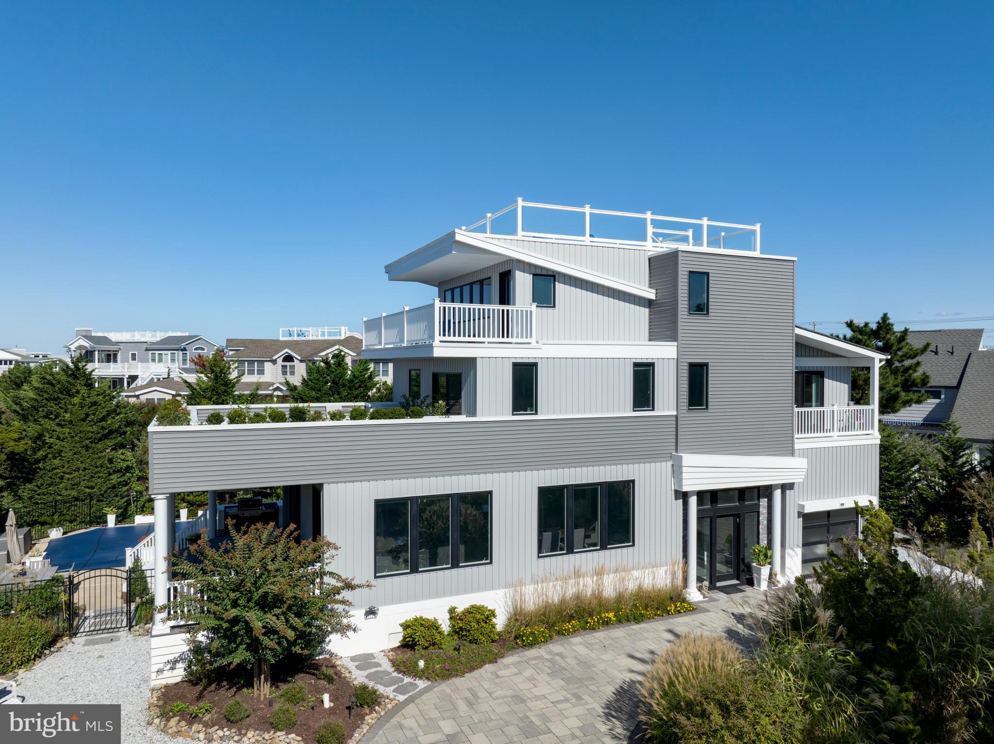 40-B LONG BEACH BOULEVARD