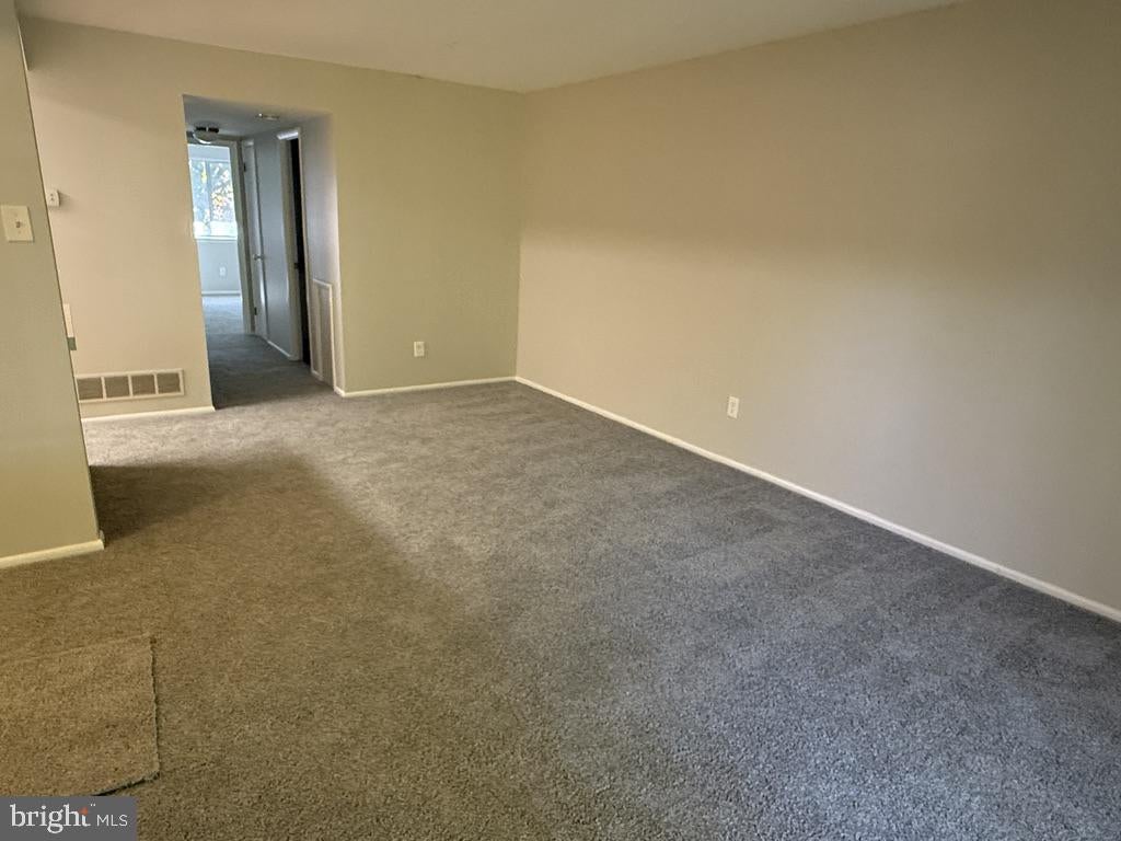 758 PUTNAM BOULEVARD B 30B