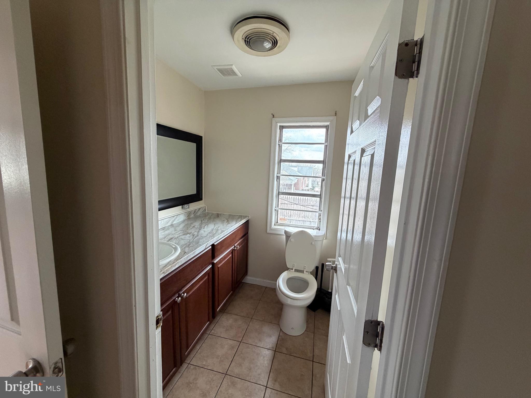 1 E CHERRY HILL ROAD E 102