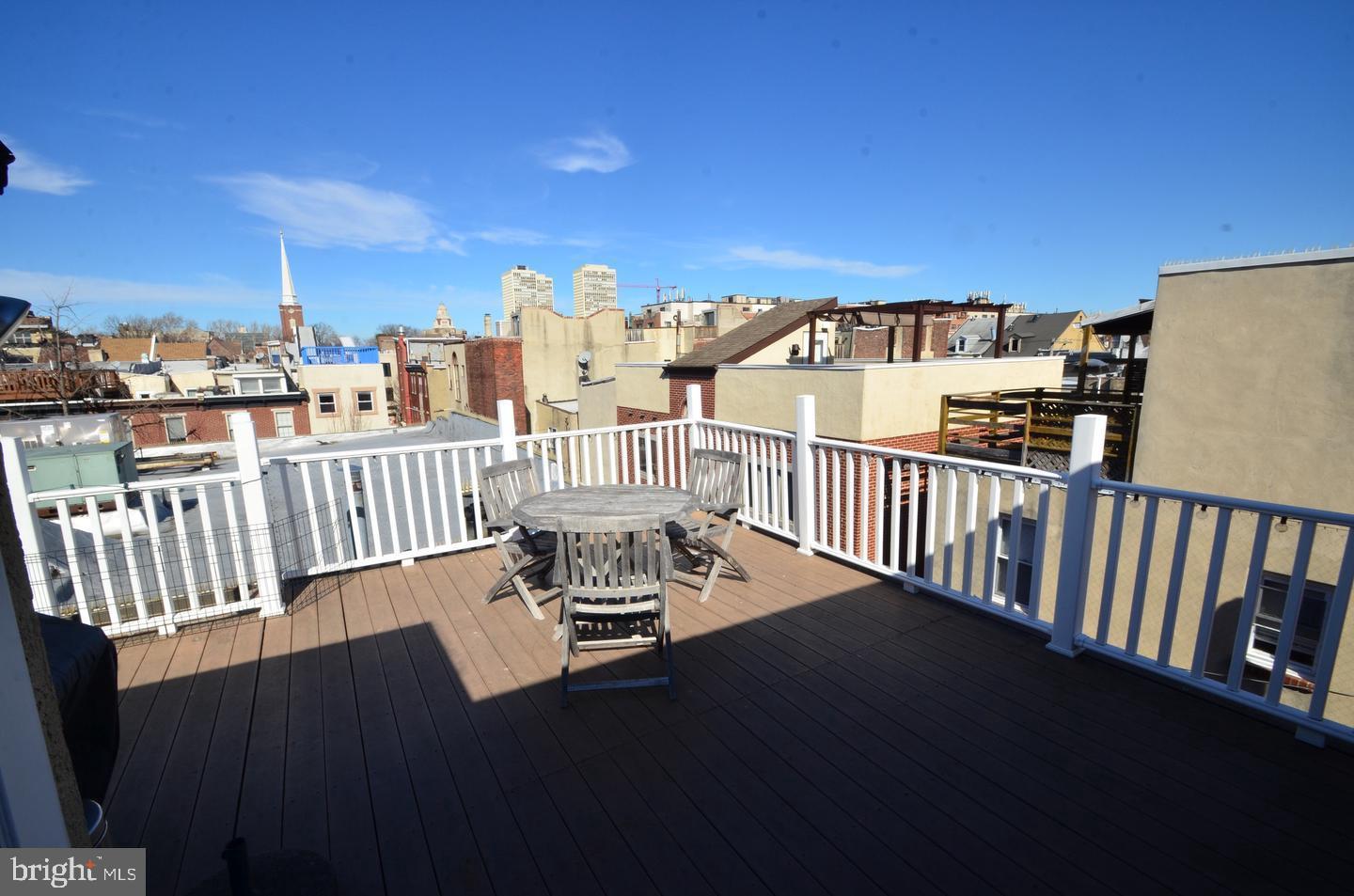 QUEEN VILLAGE - Residential Lease