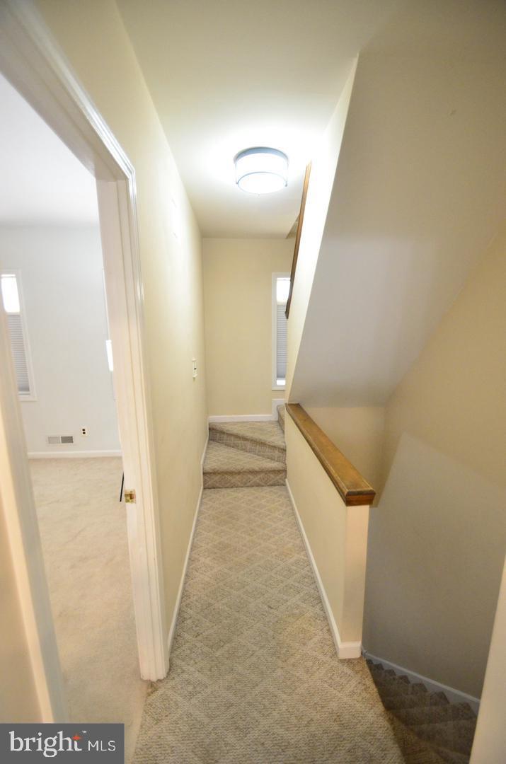 QUEEN VILLAGE - Residential Lease