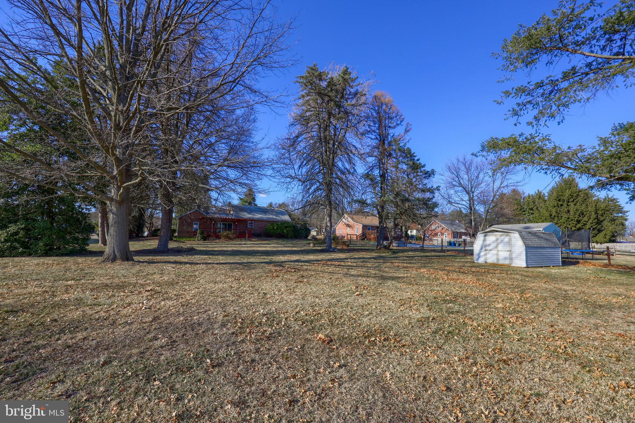 WINDSOR TWP - Residential