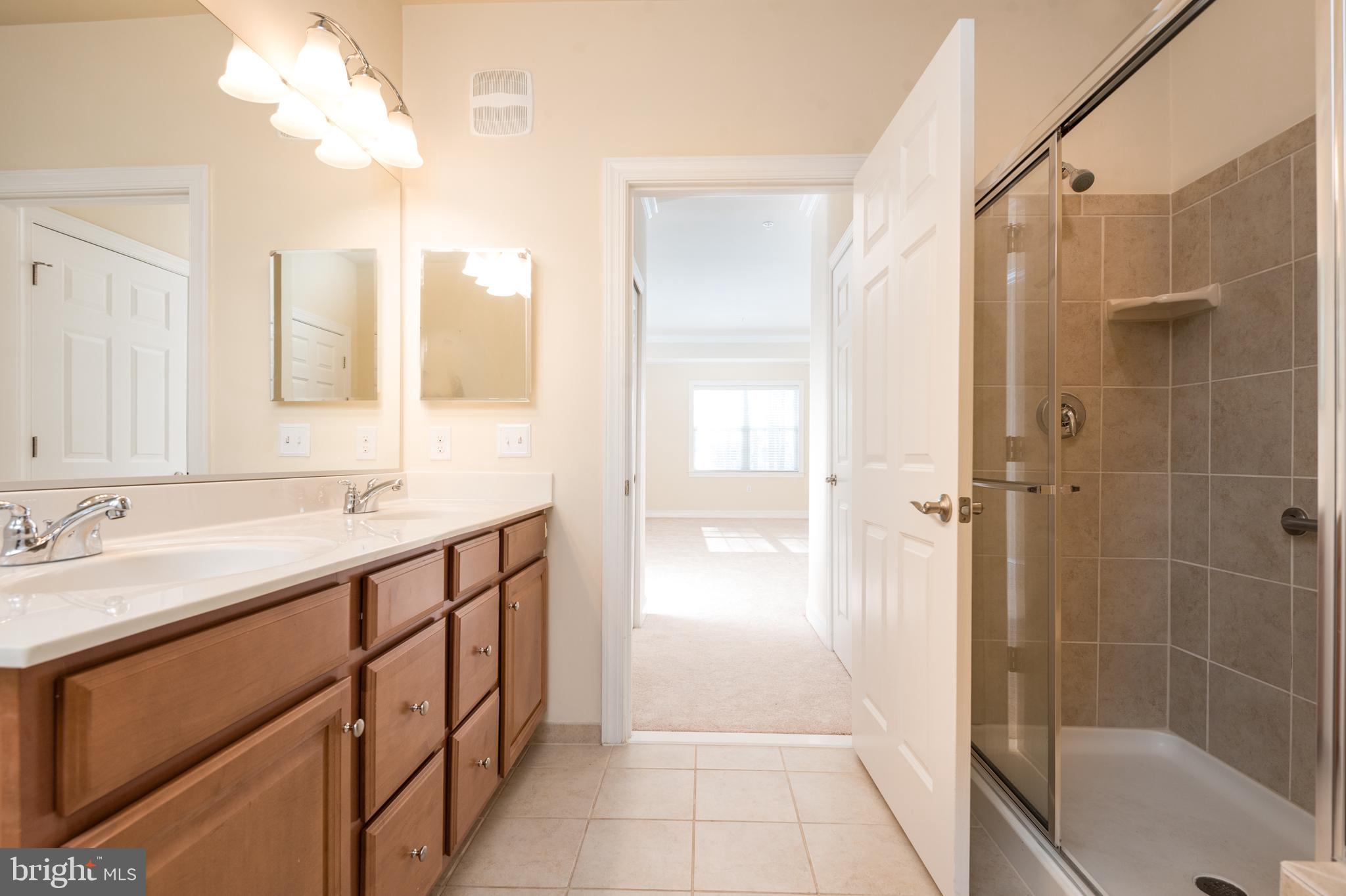 REGENCY AT DOMINION VALLEY - Residential Lease