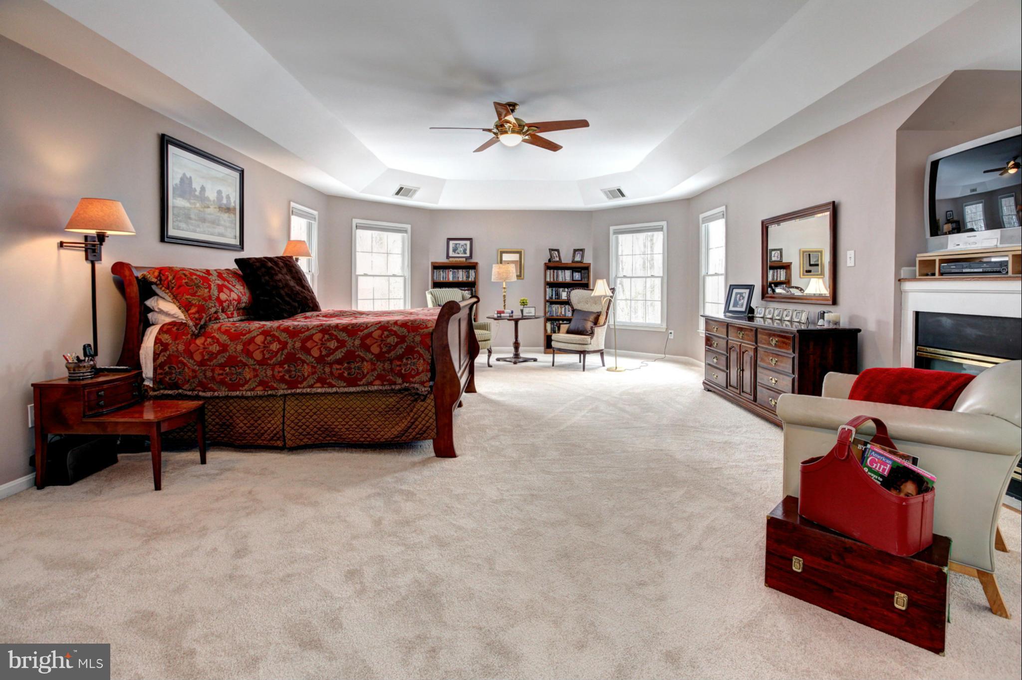 SPRING MEADOWS - Residential