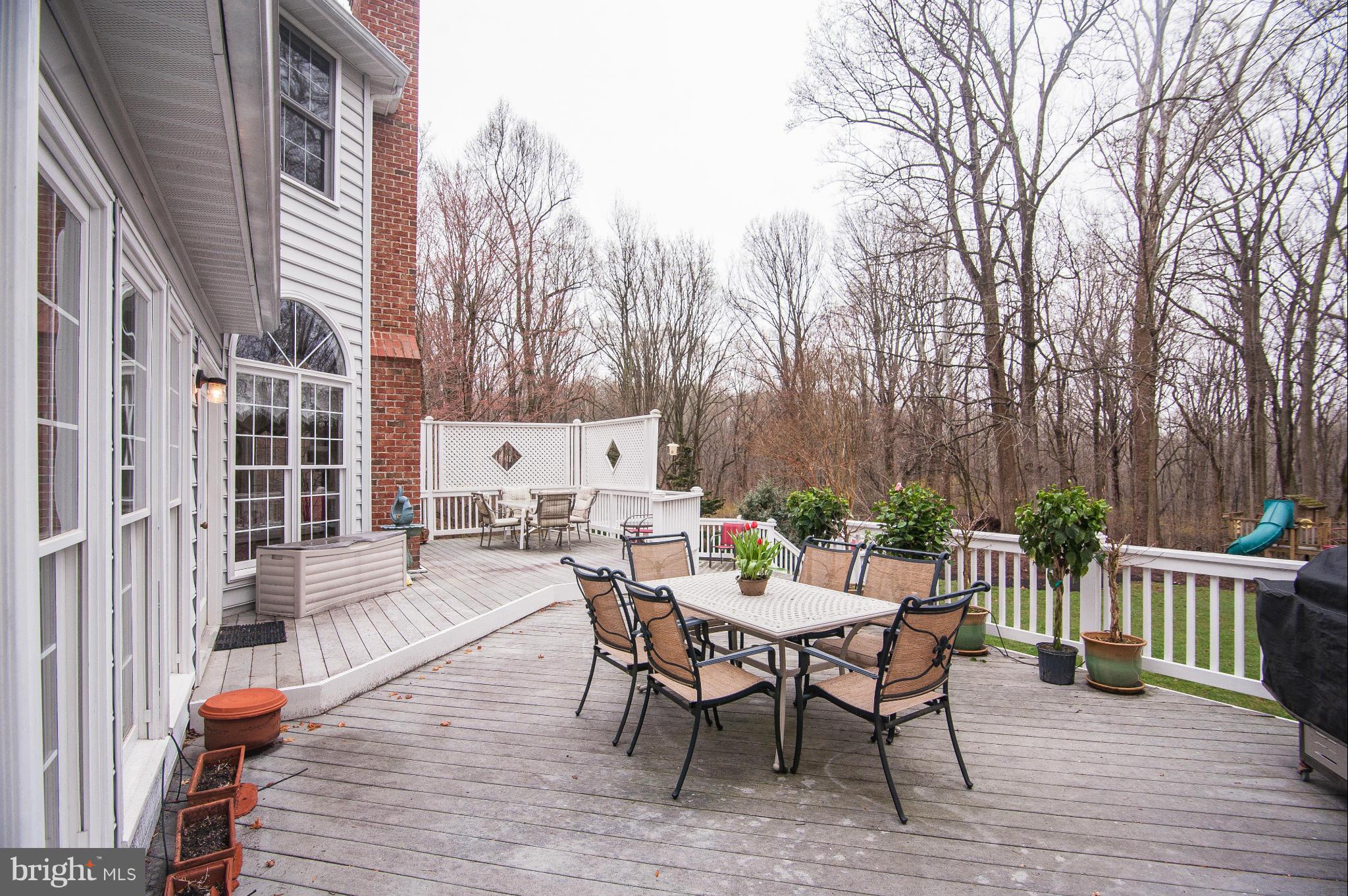 SPRING MEADOWS - Residential