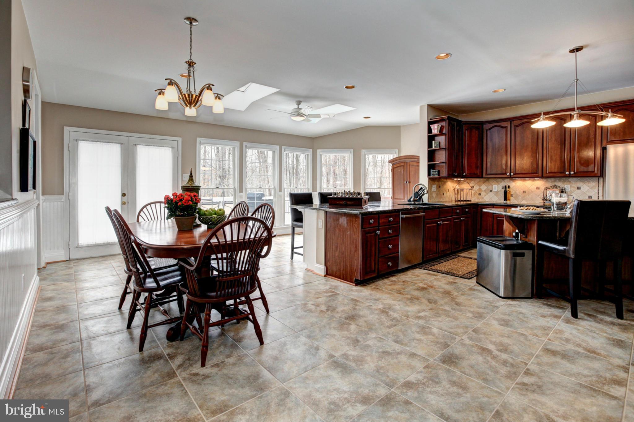 SPRING MEADOWS - Residential