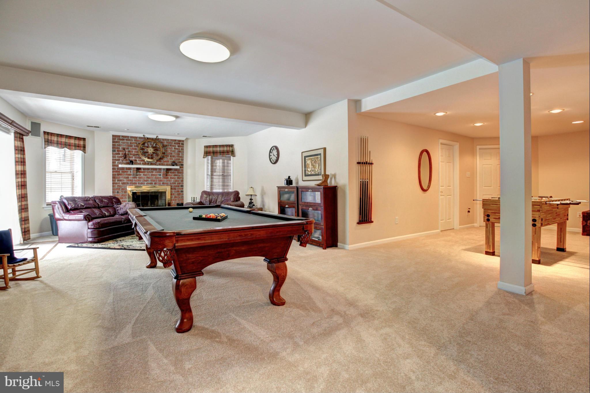 SPRING MEADOWS - Residential