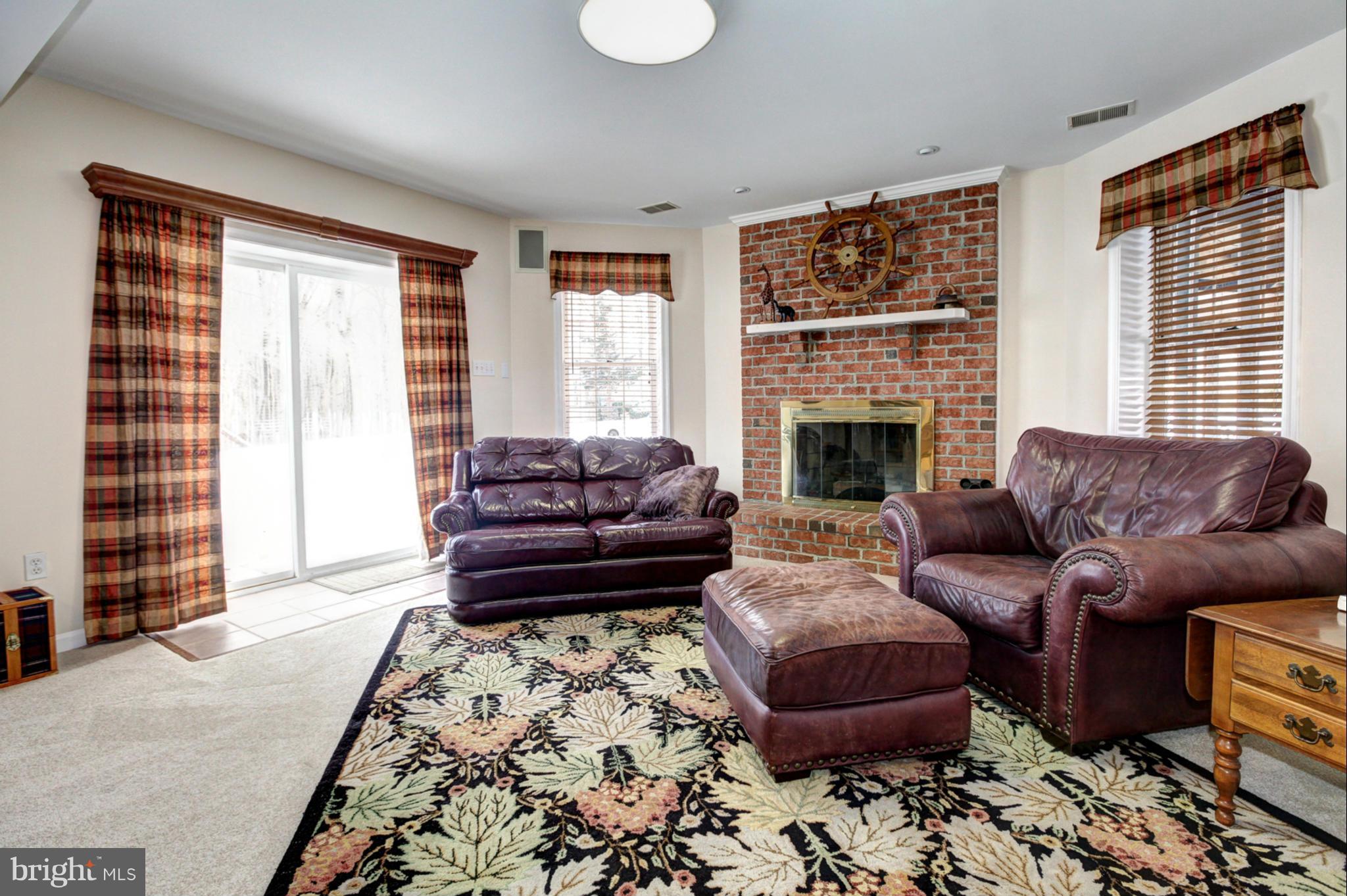 SPRING MEADOWS - Residential