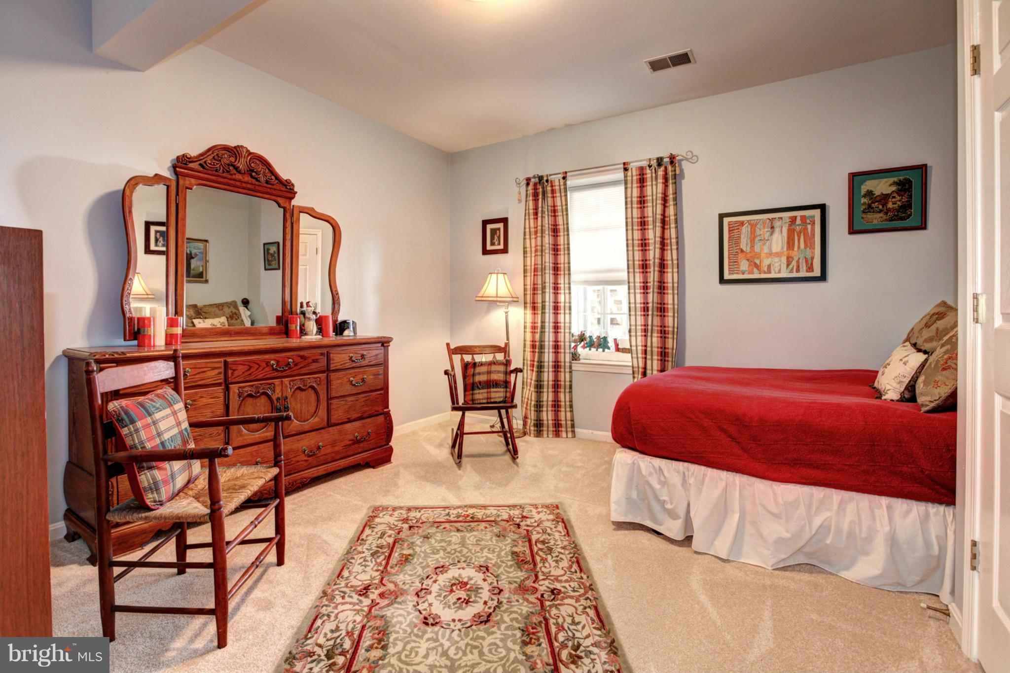 SPRING MEADOWS - Residential